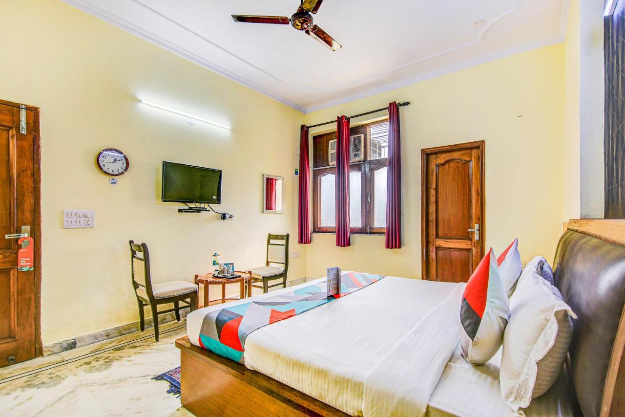 Fabexpress Royal Ashray Hotel Noida Kültér fotó